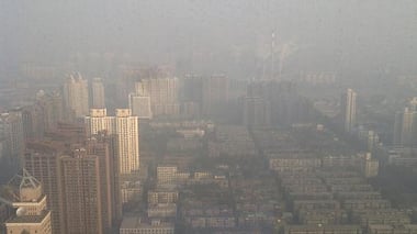 102195946-Beijing-smog_530x298